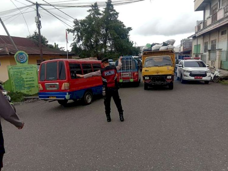 Jaga Stabilitas Kamtibmas: Satuan Samapta Polres Manggarai Lakukan Patroli Kota di Ruteng