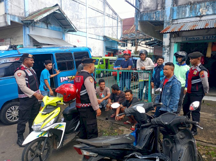 Unit Turjawali, Samapta Polres Manggarai Gelar Patroli Dialogis dan Pengaturan Lalin di Kota Ruteng