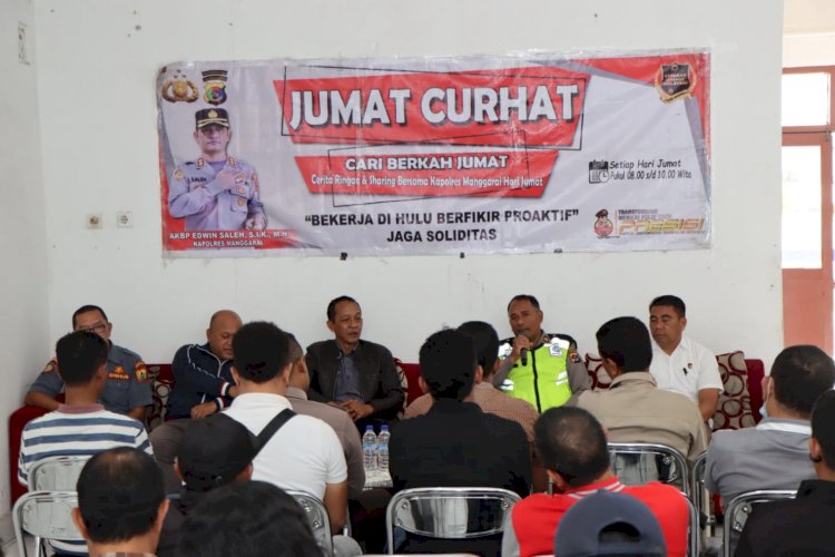 JUMAT CURHAT CARI BERKAH JUMAT Polres Manggarai: Respon Keluhan Masyarakat untuk Peningkatan Pelayanan dan Keamanan