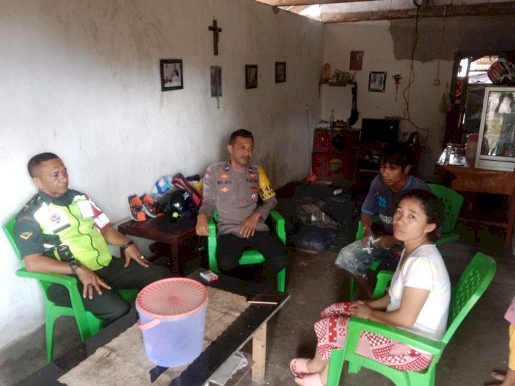 Bhabinkamtibmas dan Bhabinsa Langke Rembong Berikan Himbauan Kepada Warga Kampung Nekang