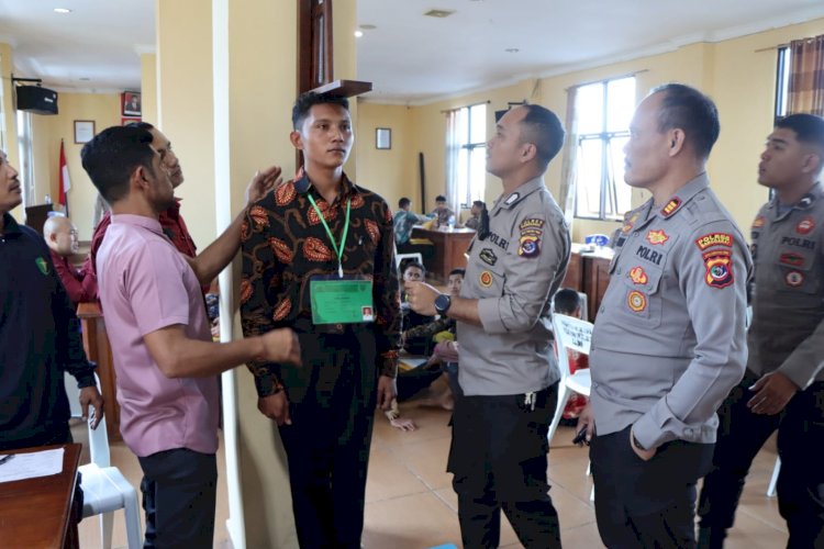 Kegiatan Pemeriksaan Administrasi Awal Calon Bintara dan Tamtama Polri Gelombang II Berlangsung di Polres Manggarai