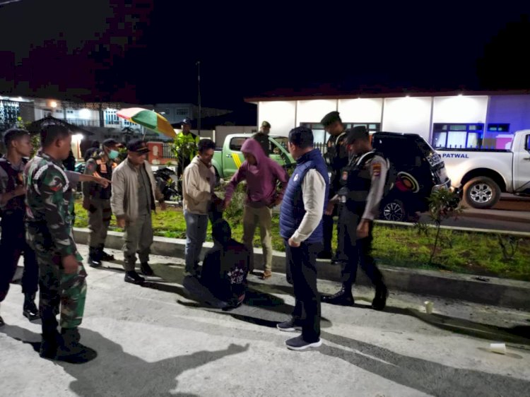 Polres Manggarai Gelar Patroli Gabungan di Kota Ruteng, Jaga Keamanan dan Ketertiban Masyarakat.