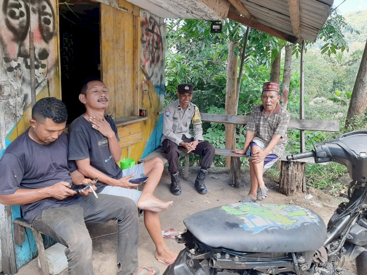 Bhabinkamtibmas Kecamatan Rahong Utara Sosialisasikan Pencegahan Tindak Pidana dan Bahaya Rabies