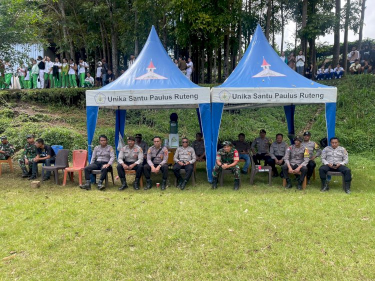 POLRES MANGGARAI KONSISTEN LAKSANAKAN PENGAMANAN TURNAMEN SEPAK BOLA DAN BOLA VOLI PIALA DIES NATALIS KE-66 UNIKA ST. PAULUS RUTENG