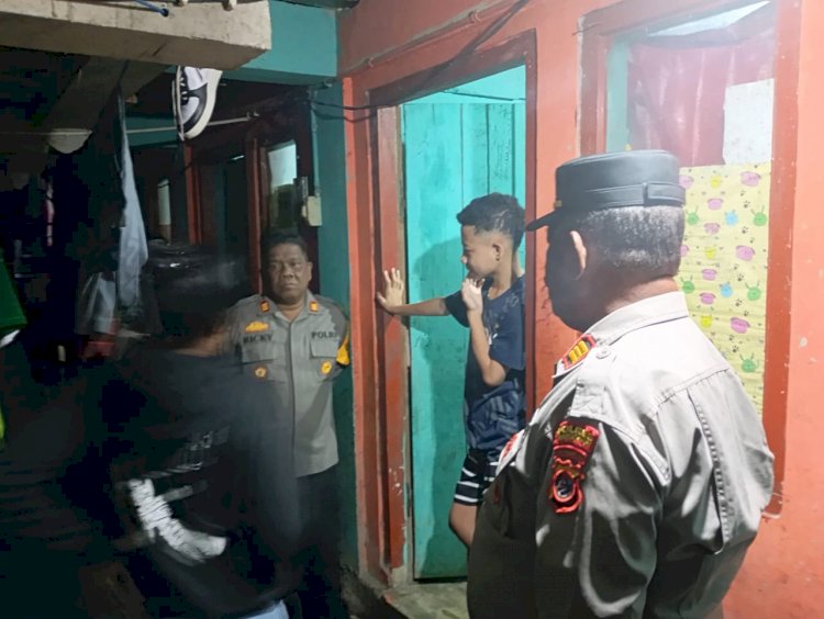 Polres Manggarai Gelar Operasi Pekat Turangga 2025, Lakukan Pengecekan di Kos-Kosan