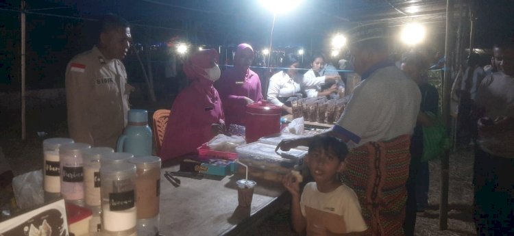 Polri dan Bhayangkari Ranting Reo Ikut Berpartisipasi Dalam Pameran UMKM Syukuran HUT ke-10 Kevikepan Reo dan Panca Windu Imamat Romo Vikep Reo