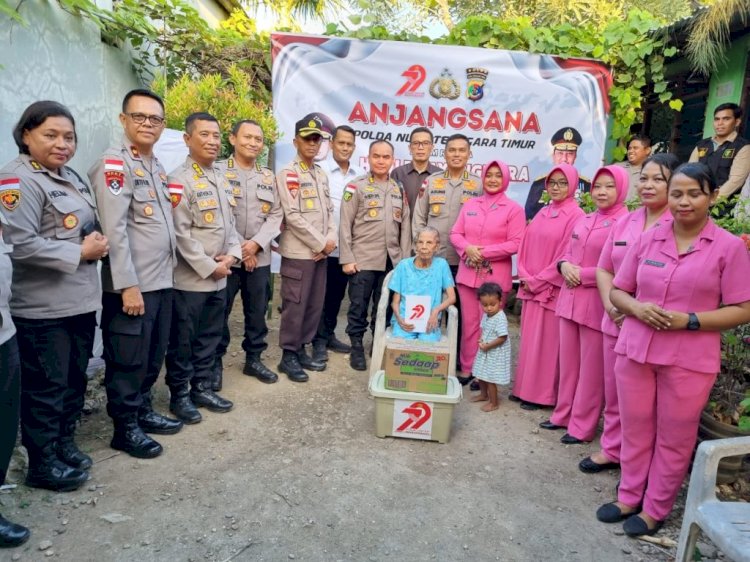 Anjangsana ke Anggota yang Sakit, Purnawirawan dan Warakawuri, Polda NTT Salurkan Bantuan Sosial Dalam Rangka HUT Bhayangkara ke-79