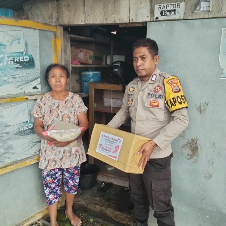 Polsek Satarmese Berbagi Kasih, Salurkan Bansos Kepada Warga Kurang Mampu Menjelang Hut Bhayangkara Ke-79