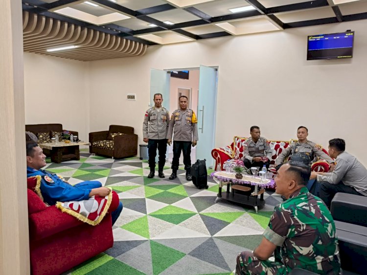 KP3 Udara Amankan Kedatangan Pesawat Polri di Bandara Frans Sales Lega Ruteng