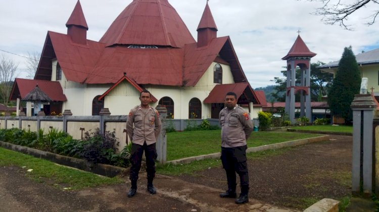 Polsek Cibal Pengamanan Perayaan Misa Hari Minggu Di Gereja Paroki Kristus Raja Pagal