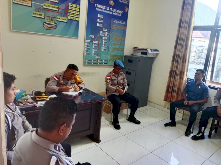 Waka Polres Manggarai Berikan Arahan dan Penekanan Tugas Fungsi Seksi Propam
