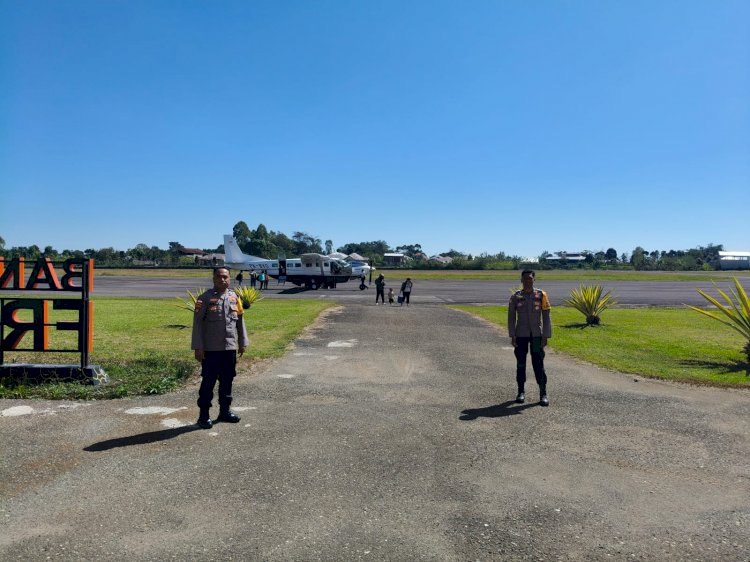 KP3 Udara Frans Sales Lega Amankan Kedatangan dan Keberangkatan Pesawat Susi Air