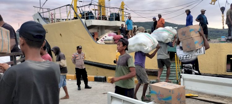 KP3 Laut Reo Pengamanan Kapal Penumpang Perintis KM. MALOLI di Pelabuhan Laut Reo