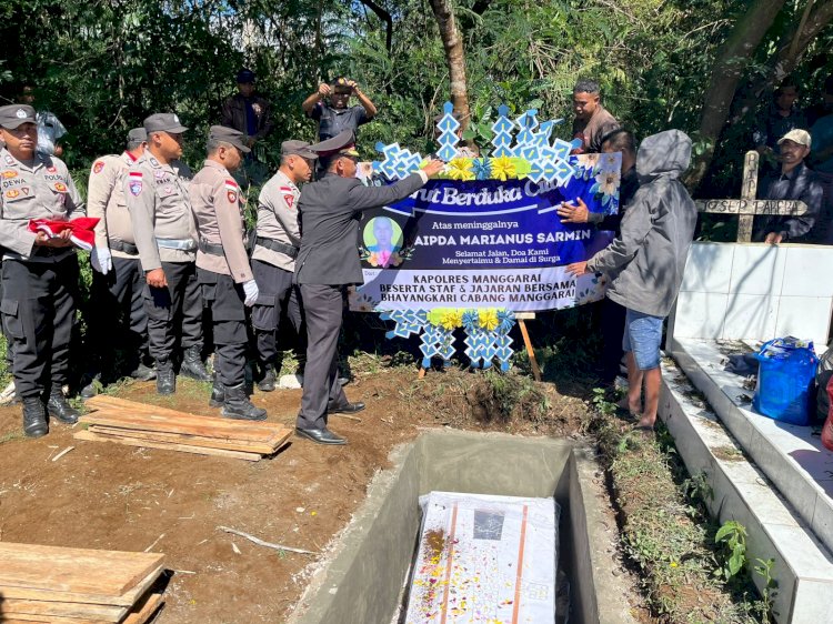 Upacara Pemakaman Kedinasan Almarhum Aipda Marianus Sarmin Berlangsung Khidmat dan Penuh Hormat
