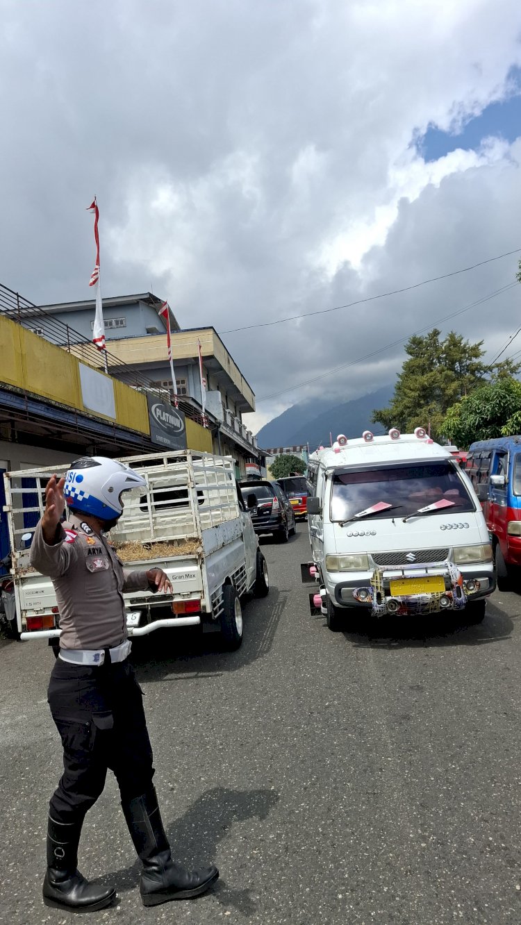 Sat Lantas Polres Manggarai Gelar Patroli KRYD, Pamturlalin dan Himbauan Kamseltibcar Lantas di Kota Ruteng