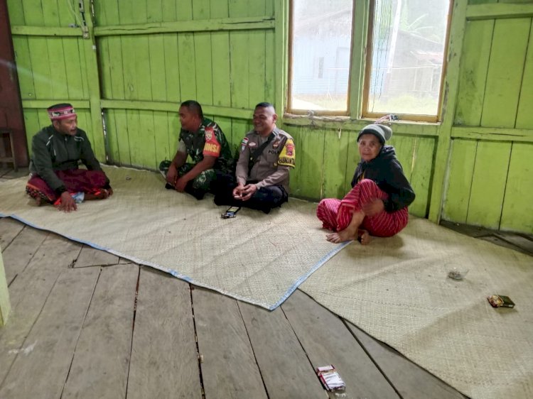 Bhabinkamtibmas  Sampaikan Belasungkawa kepada Keluarga Almarhum Tokoh Adat Tengger