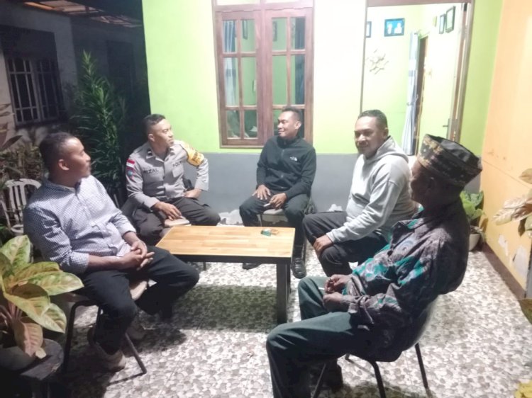 Pengamanan Resepsi Pernikahan oleh Bhabin Polsek Reo Berjalan Lancar dan Kondusif