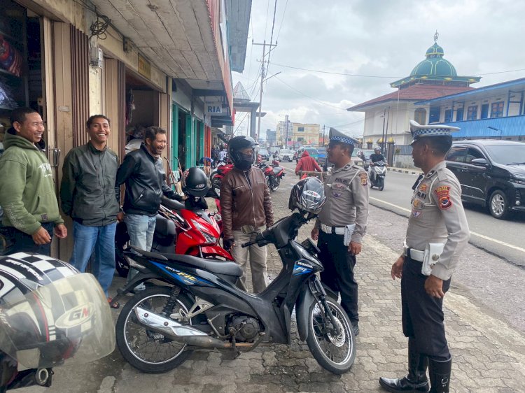 Sat Lantas Polres Manggarai Gelar Patroli KRYD dan Himbauan Kamseltibcar Lantas di Kota Ruteng
