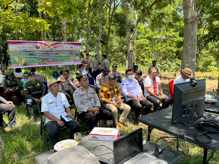 Polres Manggarai Dukung Program Swasembada Pangan melalui Penanaman Jagung Serentak Kuartal IV