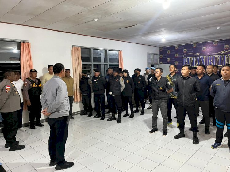 Polres Manggarai bersama Ka Lapas gelar Pemeriksaan dan Razia Kamar Hunian Napi di Lapas Kelas II B Ruteng.