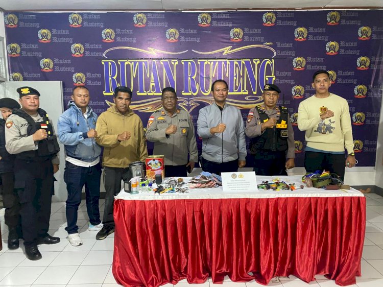 Polres Manggarai bersama Ka Lapas gelar Pemeriksaan dan Razia Kamar Hunian Napi di Lapas Kelas II B Ruteng.