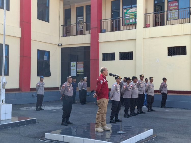 Kasi Humas Polres Manggarai Sampaikan Sosialisasi Terkait Manajemen Citra dan Bijak Bermedia Sosial di Era Digital.