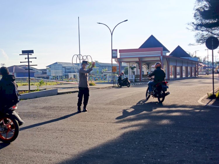 Wujudkan Keamanan dan Kelancaran Aktivitas Pagi Hari, Personel Polres Manggarai gelar Strong Point Pengaturan Arus Lalu Lintas