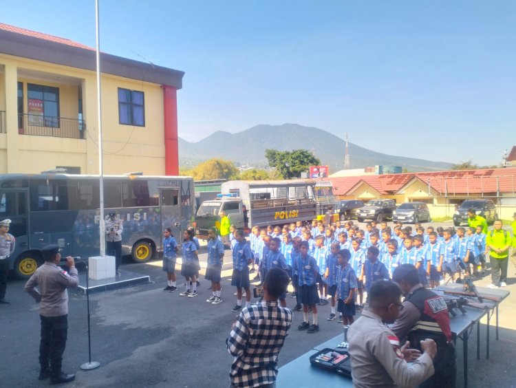 POLRES MANGGARAI GELAR KEGIATAN “POLISI SAHABAT ANAK” BERSAMA MURID SDI TENDA