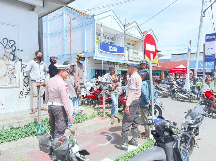 Sat Lantas Polres Manggarai Laksanakan Patroli KRYD dan Himbauan Kamseltibcar Lantas di Kota Ruteng