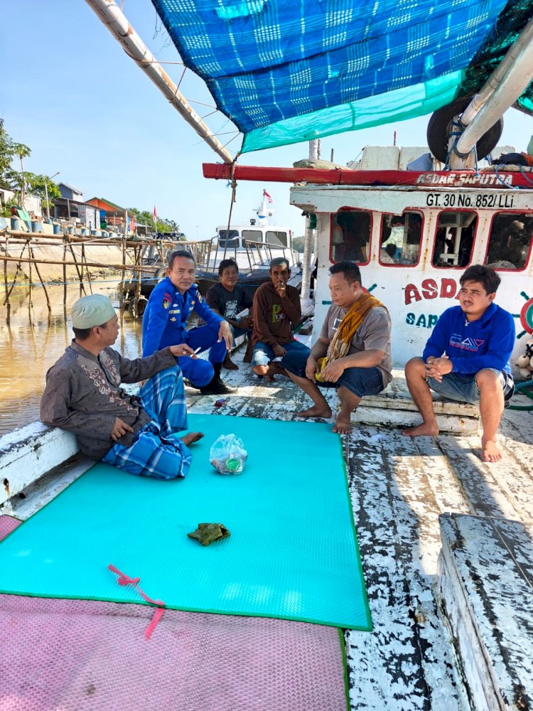 Satpolairud Polres Manggarai Gelar Patroli dan Pengamanan Pelabuhan, Sampaikan Himbauan Kamtibmas kepada Nelayan