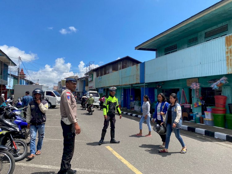 POLRES MANGGARAI GELAR PATROLI KRYD, CIPTAKAN KAMSELTIBCAR LANTAS  YANG YAMAN DAN KUNDUSIF.