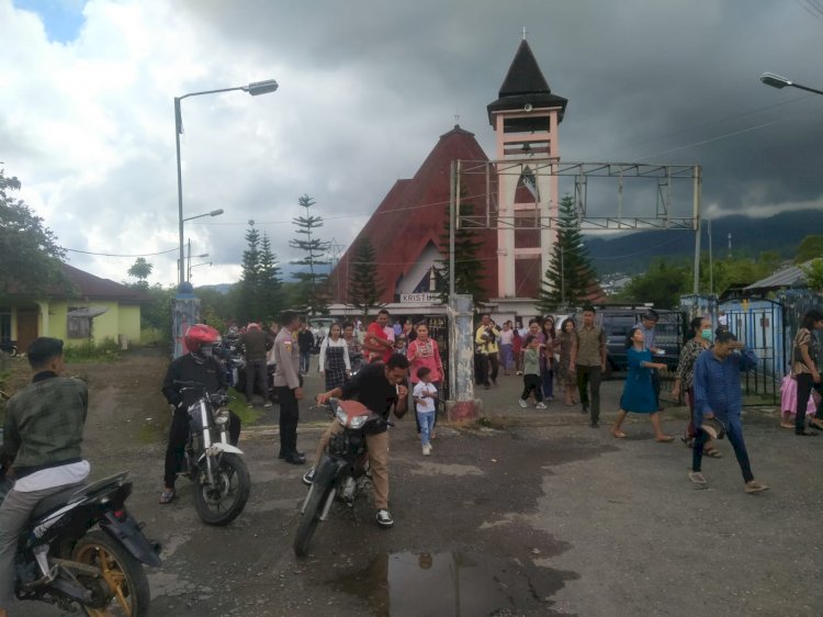 POLRES MANGGARAI GELAR PENGAMANAN HUMANIS IBADAH UMAT NASRANI DI SELURUH GEREJA DIMANGGARAI.