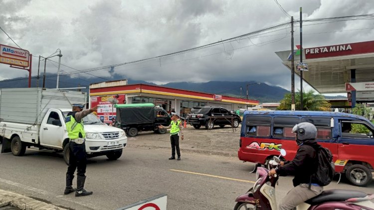 Sat Lantas Polres Manggarai Laksanakan Patroli KRYD dan Himbauan Kamseltibcarlantas di Kota Ruteng