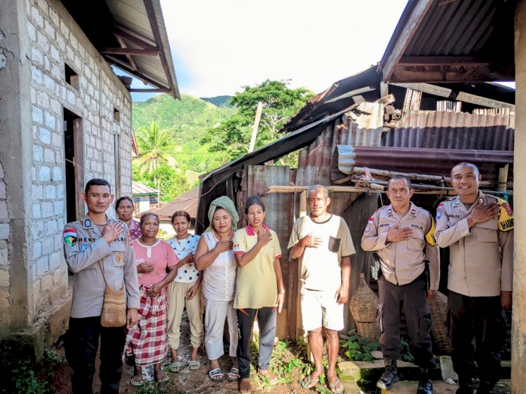 Polres Manggarai  Melalui Bhabinkamtibmas Dan Kasidokes  Salurkan Bantuan Kaum Lansia Di Desa Bangka Kecamatan Lelak