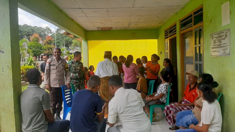 BHABINKAMTIBMAS REOK BARAT DAMPINGI KEGIATAN PERALIHAN FASKES BPJS DI DESA TO,E
