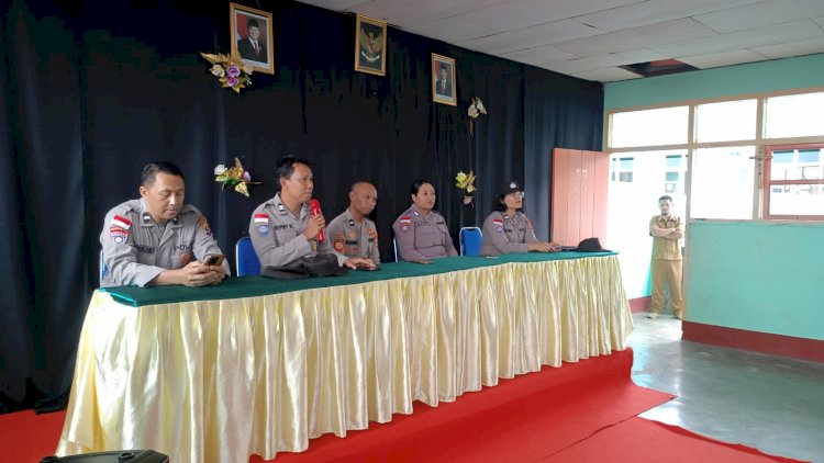Satbinmas Polres Manggarai Gelar Program Go to School di SMK Karya, Edukasi Bahaya Bullying