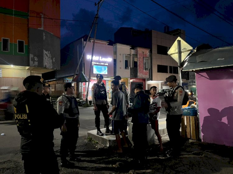 Sat Samapta Polres Manggarai Laksanakan Patroli Dialogis Presisi, Jaga Kamtibmas Kota Ruteng Tetap Kondusif