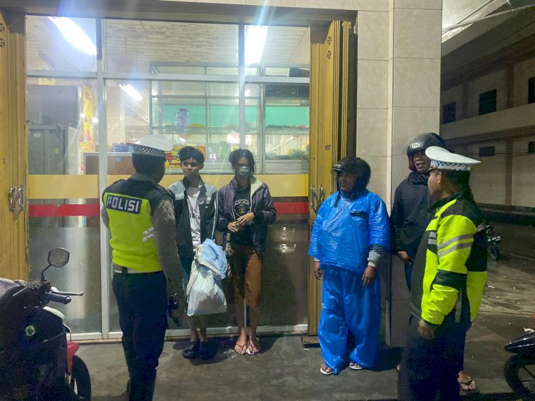 POLRES MANGGARAI LAKSANAKAN PATROLI MALAM ANTISIPASI BALAP LIAR DAN LAKA LANTAS