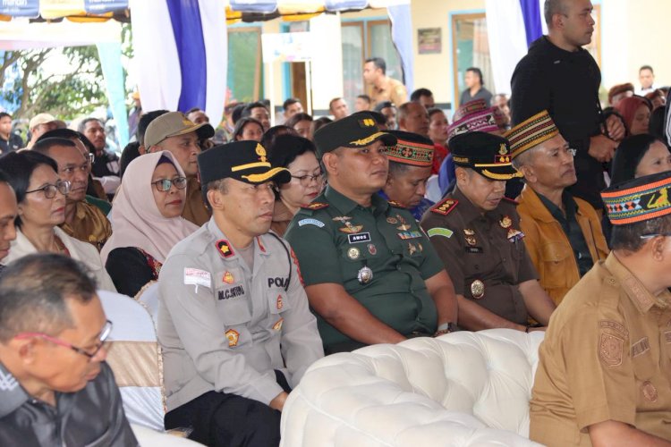 Polres Manggarai Amankan Kunjungan Gubernur NTT pada Launching NTT Mart di Kabupaten Manggarai