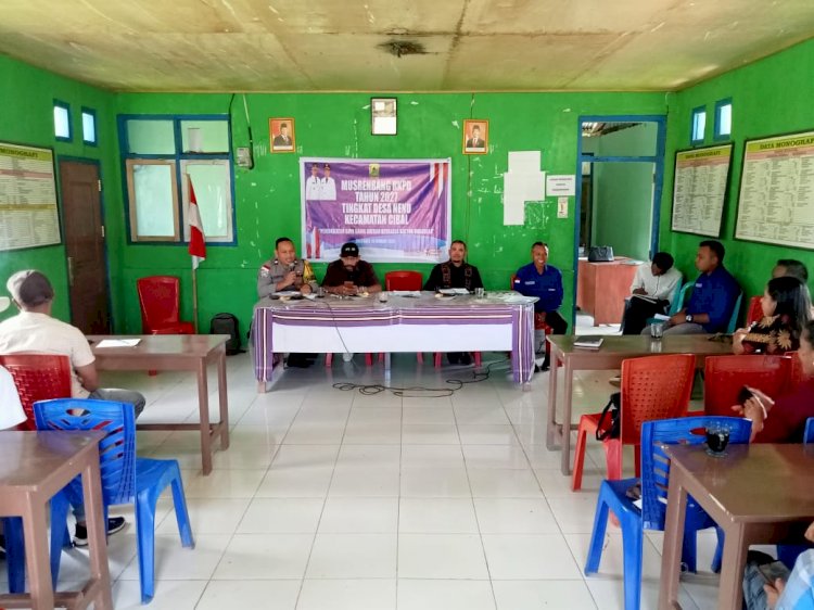 Bhabinkamtibmas Polres Manggarai Hadiri Musrenbangdes Desa Nenu, Dukung Peningkatan Daya Saing Daerah