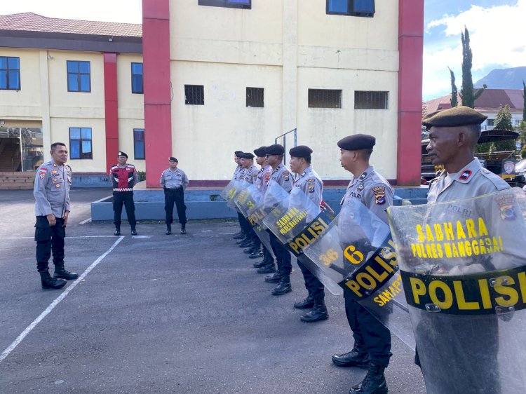 Sat Samapta Polres Manggarai Laksanakan Latihan Dalmas Rutin Tingkatkan Kesiapsiagaan