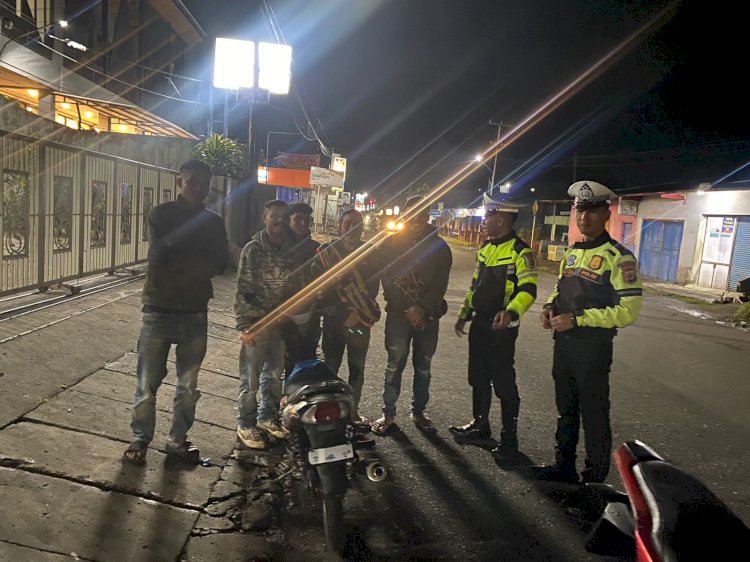 Polres Manggarai Polda NTT Laksanakan Patroli Malam Antisipasi Balap Liar dan Laka Lantas
