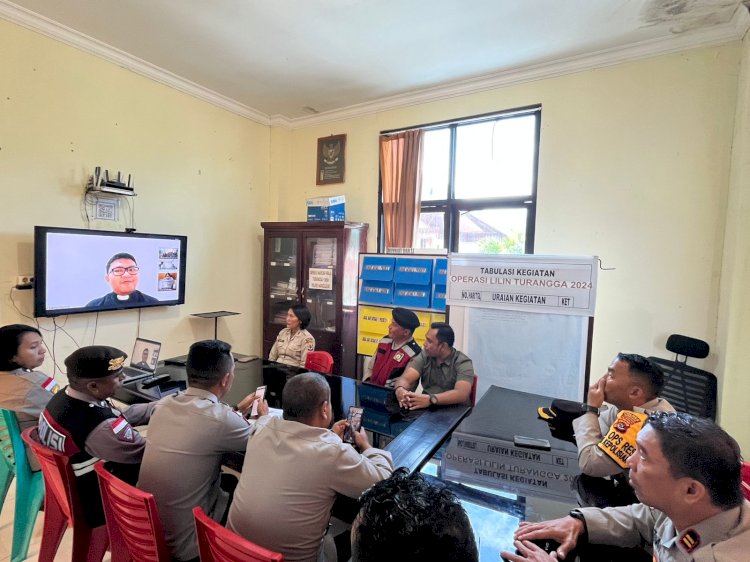 Polres Manggarai Mengikuti Zoom Meeting Bimbingan Rohani Empat Agama