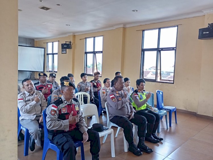 Polres Manggarai Mengikuti Zoom Meeting Bimbingan Rohani Empat Agama