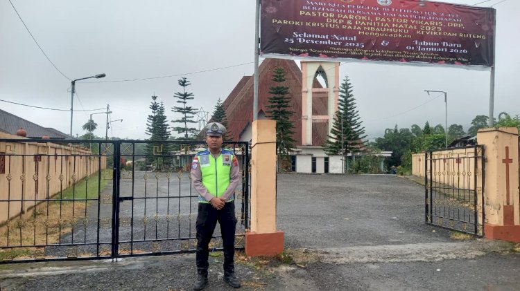 Polres Manggarai Polda NTT Hadir Berikan Pengamanan Maksimal pada Ibadah Hari Minggu