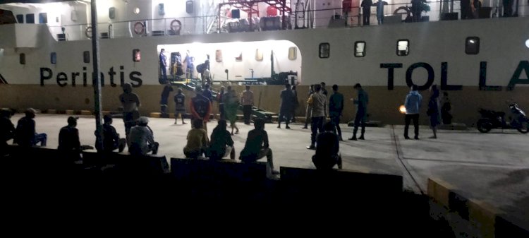 Polres Manggarai Polda NTT Tingkatkan Pengamanan Pasca Bulan Suci Ramadan, Pastikan Arus Penumpang Kapal Perintis di Pelabuhan Reo Kondusif