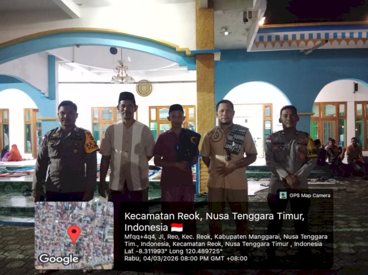 Bhabinkamtibmas Kelurahan Reo Bersama Personel Polsek Reo Laksanakan Pengamanan Sholat Tarawih, Wujudkan Situasi Aman dan Kondusif