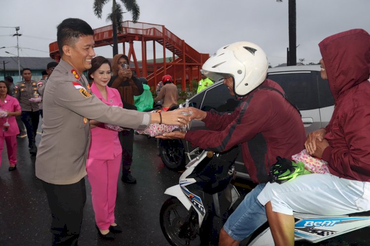 NTT Penuh Kasih, Ramadhan Penuh Berkah: Polres Manggarai Berbagi Takjil dan Buka Puasa Bersama