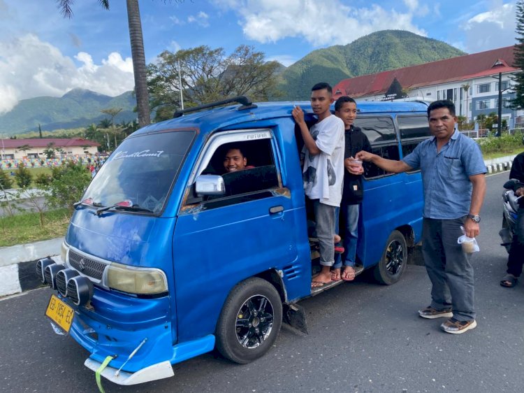 Sat Intelkam Polres Manggarai Berbagi Kasih, Dipimpin Kasat Intel IPTU Adrianus Gon Alastan