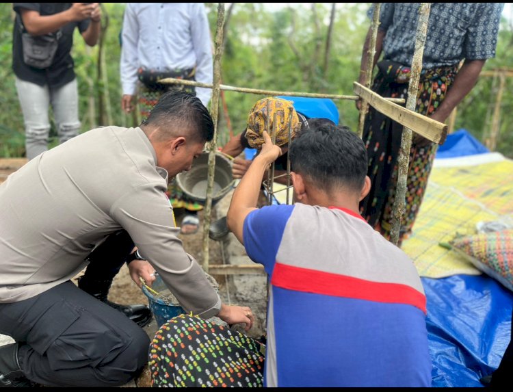 KAPOLRES MANGGARAI SALURKAN BANTUAN PEMBANGUNAN RUMAH LAYAK HUNI DARI KAPOLDA NTT
